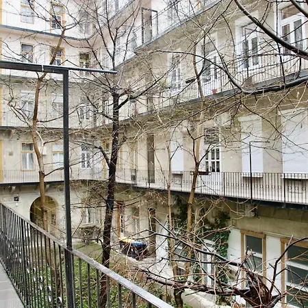Premium By Hi5- Bródy Street Budapest